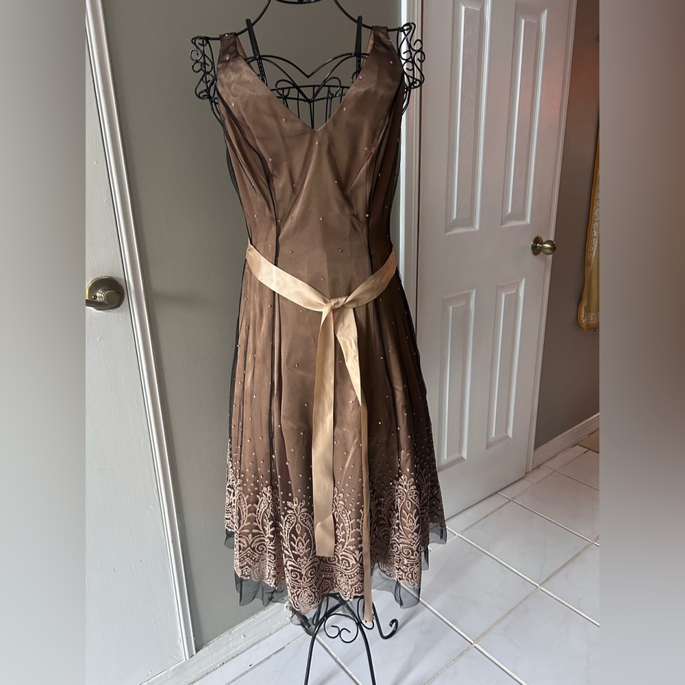 NWOT Adrianna Papell Brown Fit & Flare Cocktail Dress – Beaded & Embroidered. 4